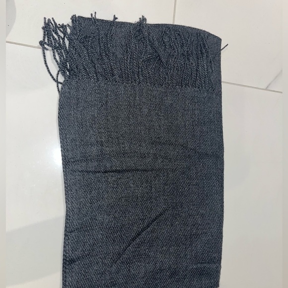 Scarves for sale! Could be bought individually or in bulk. - Picture 1 of 16